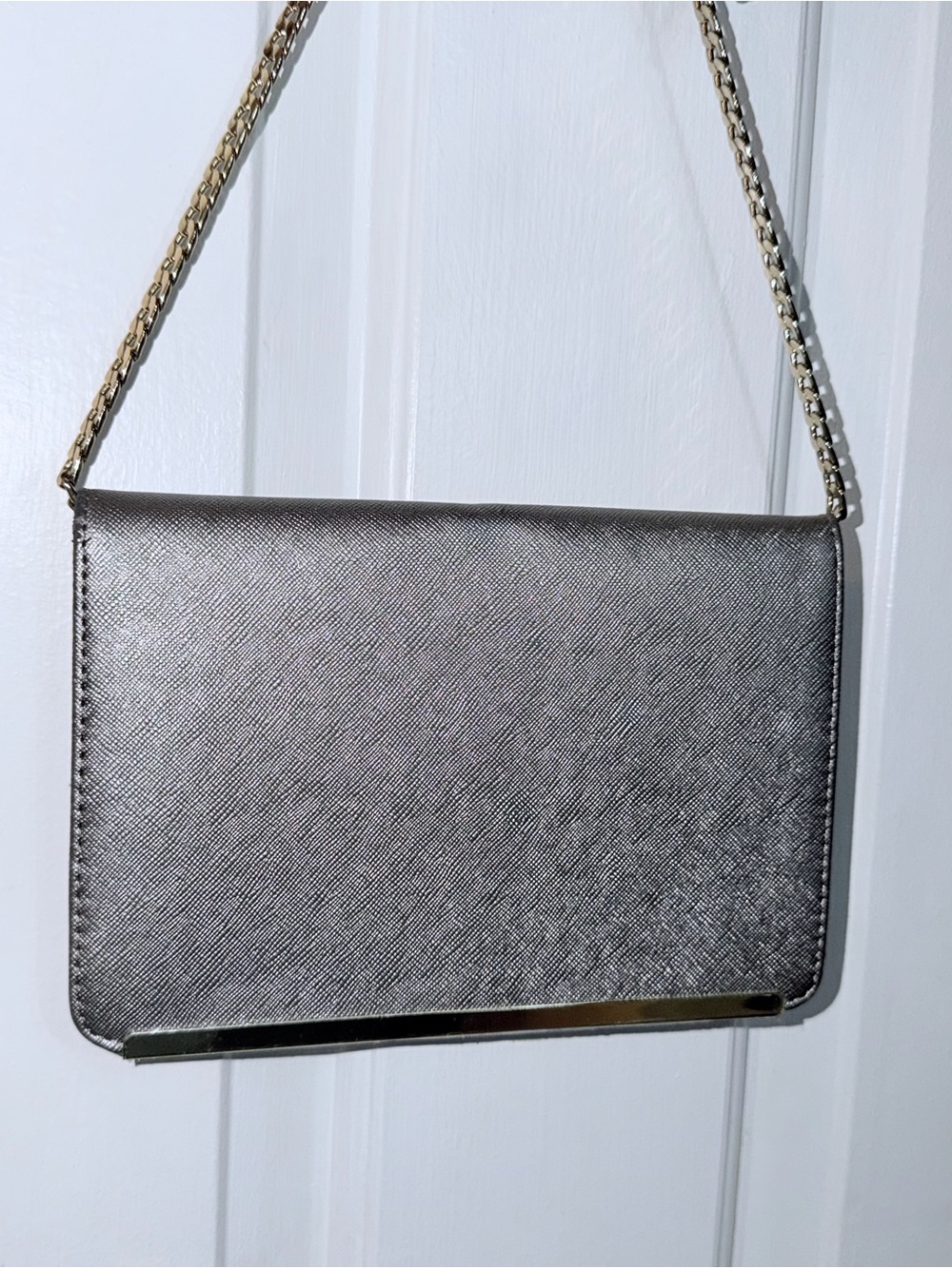 Mossimo Supply Co. Metallic Silver Chain Crossbody Clutch